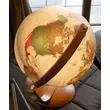 Imagine 3/4 - Cartographia -Glob pamantesc iluminat Optimus 30 cm, piedestal si meridian din lemn, rotire in doua planuri